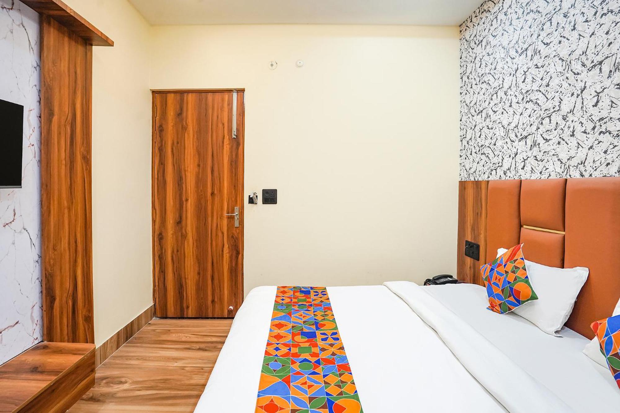 Fabhotel The Vrindavan Inn Kültér fotó